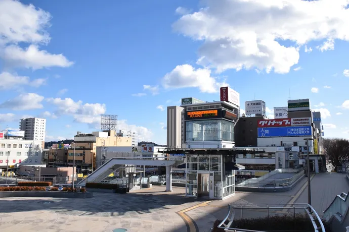 いわき駅前のペデストリアンデッキと街並み
